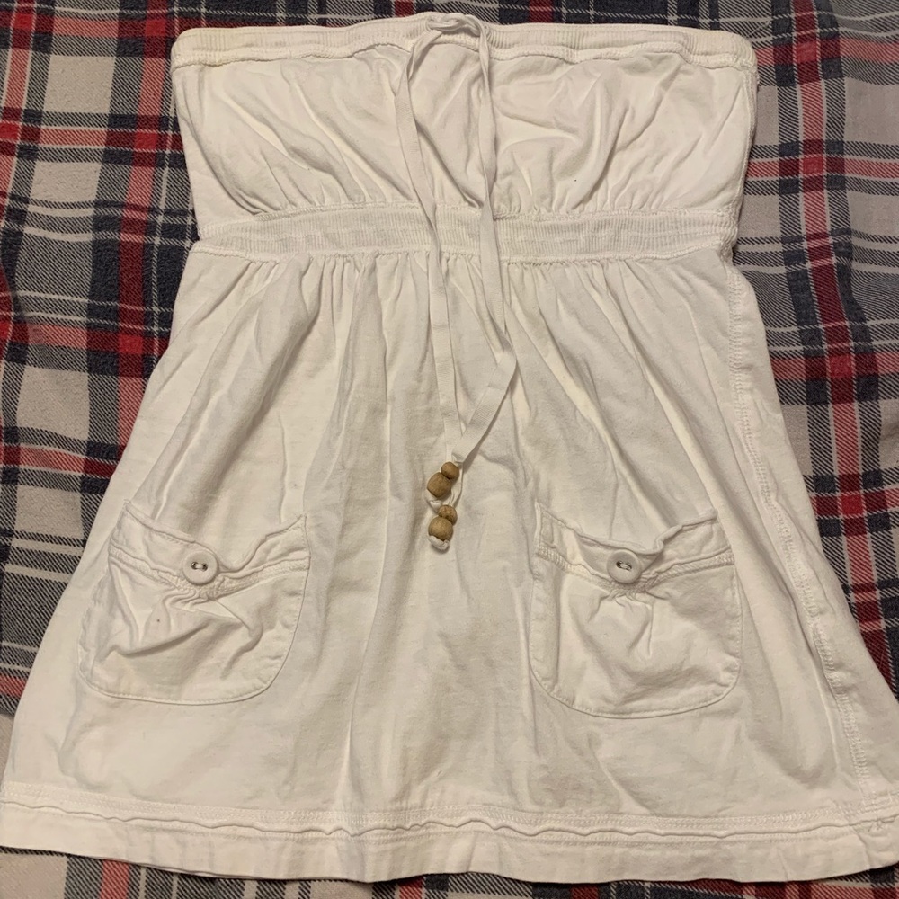 Tube top with pockets